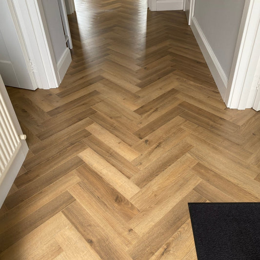 Konig Prestige Barnhouse Oak Herringbone