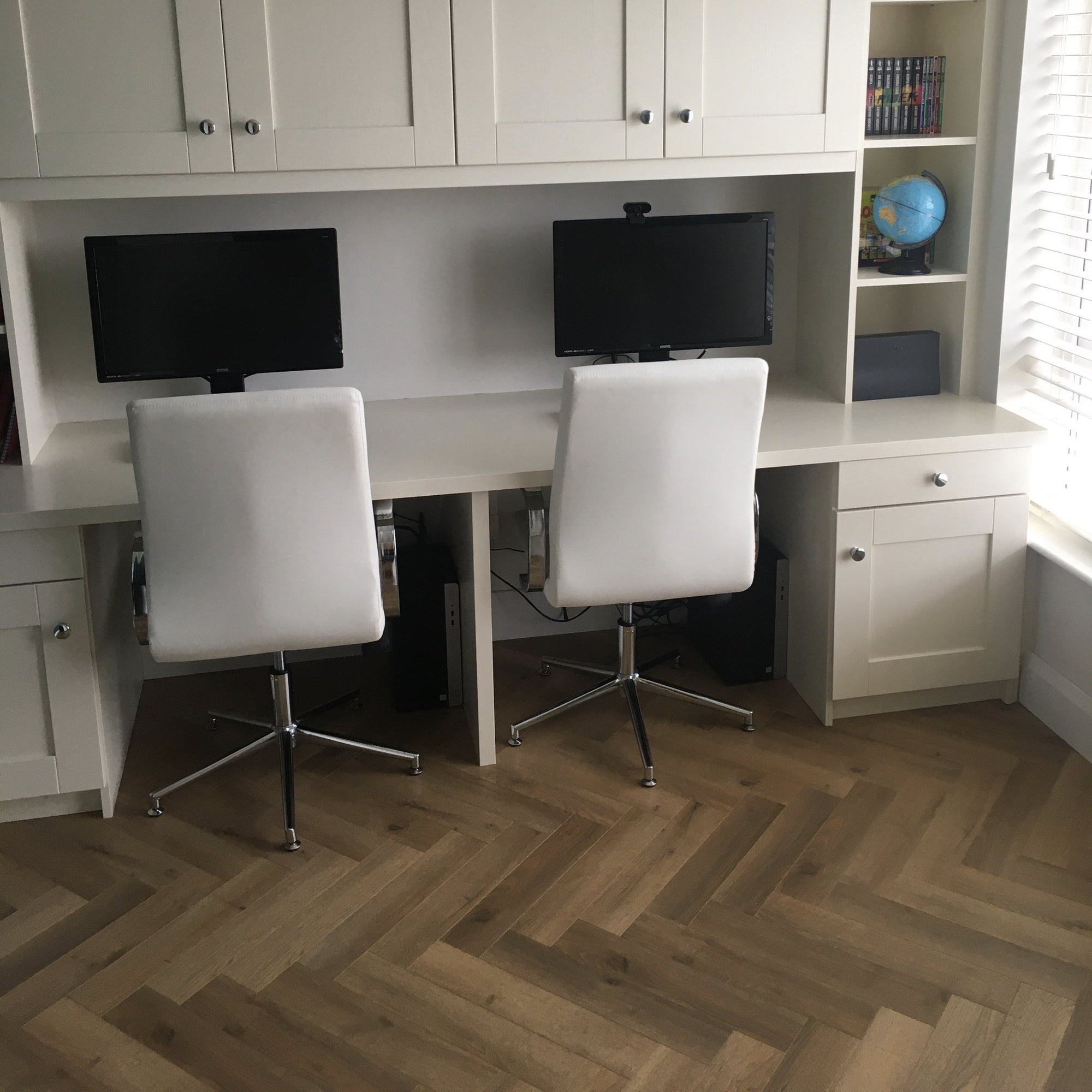 Konig Prestige Barnhouse Oak Herringbone
