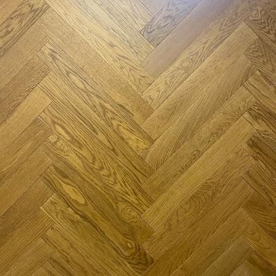 Fika Chestnut Oak Herringbone