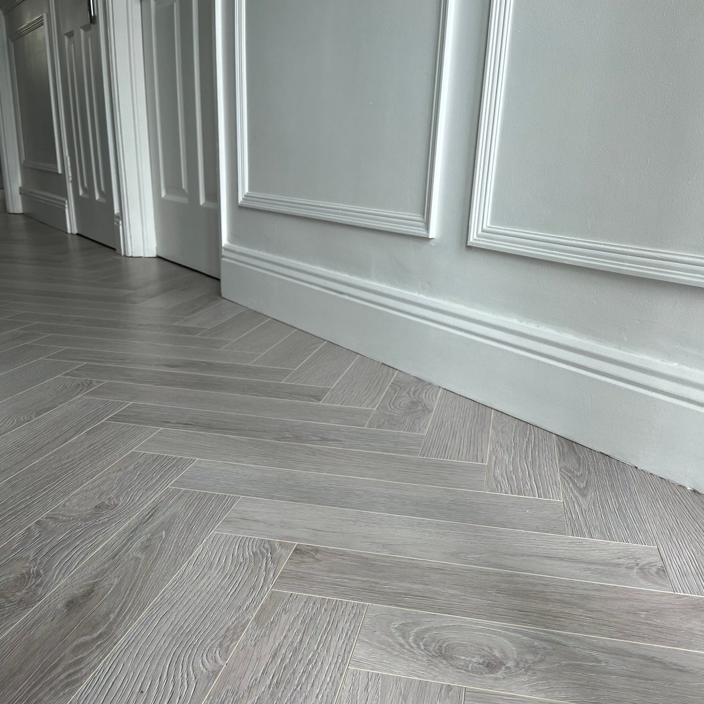 Konig Prestige Seattle Oak Herringbone