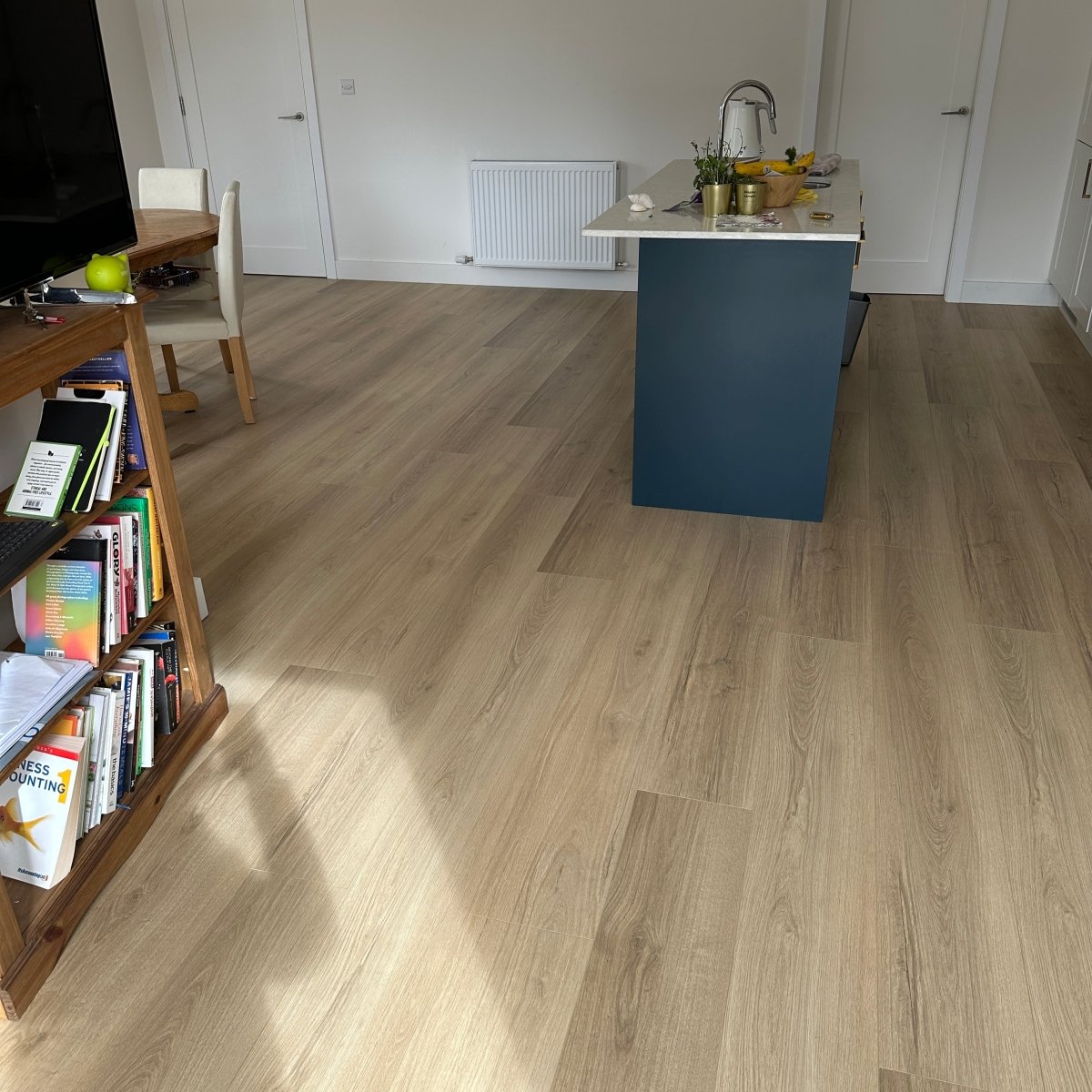 Baum Aqua Plus Classic Oak Long Plank 12mm