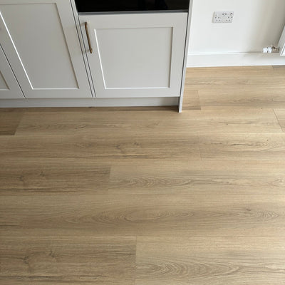 Baum Aqua Plus Classic Oak Long Plank 12mm