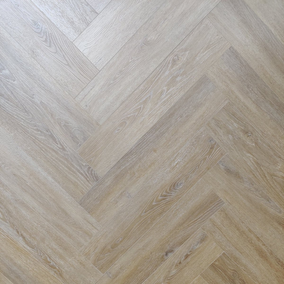 Karna Garnet Oak Herringbone SPC