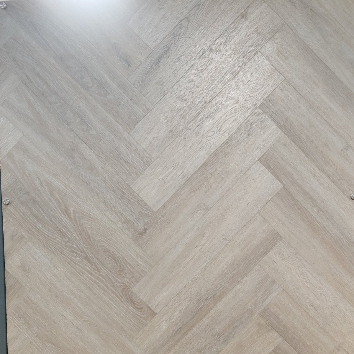 Karna Palma Oak Herringbone SPC