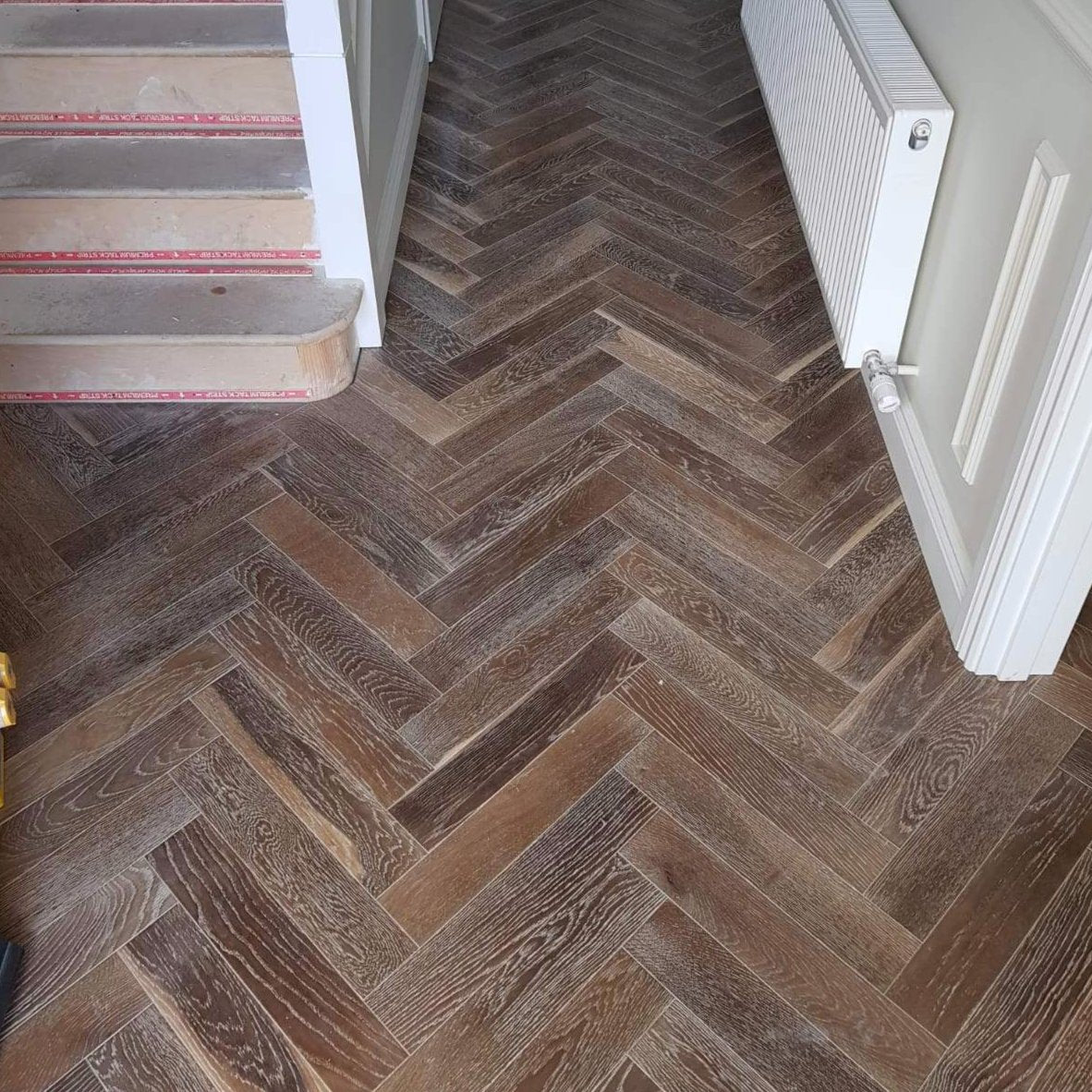 Lignum Strata Smoked & Limed Herringbone 90