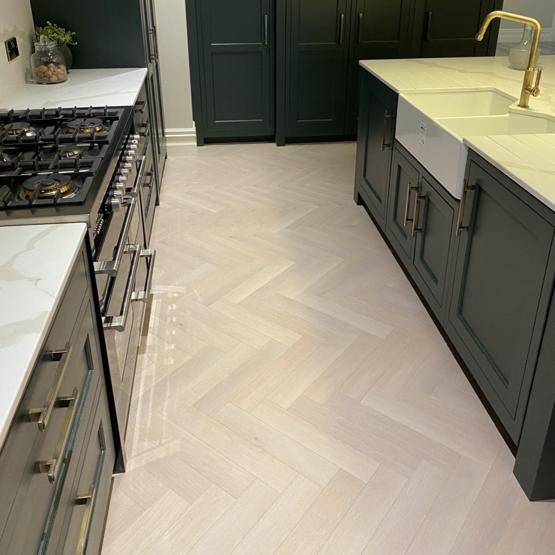 Konig Prestige Glazed Oak Herringbone