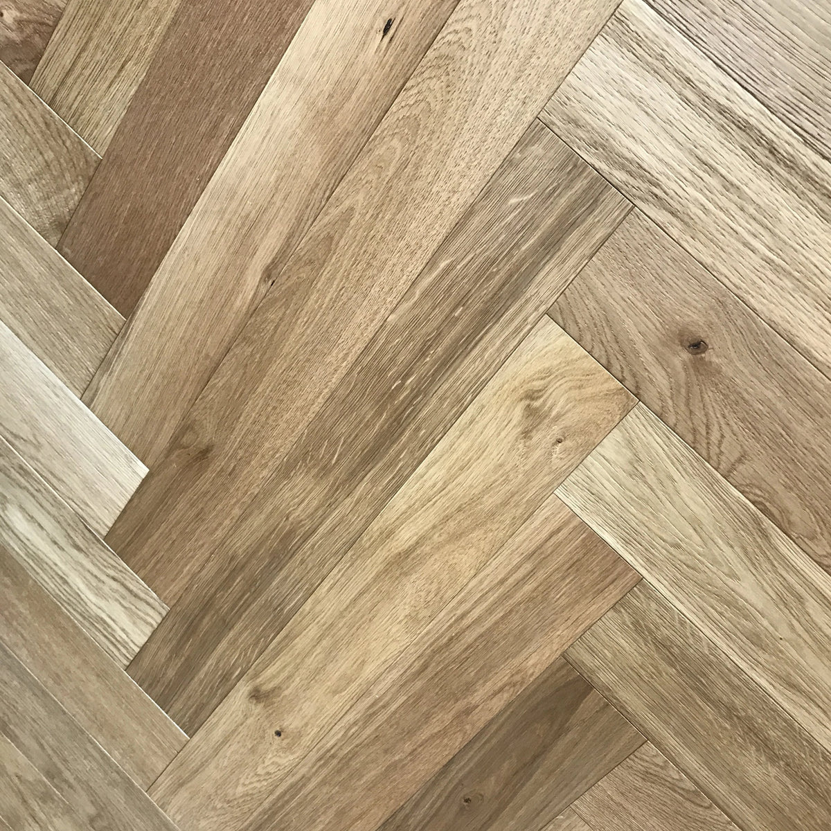 Fika Brushed Oak Natural Herringbone