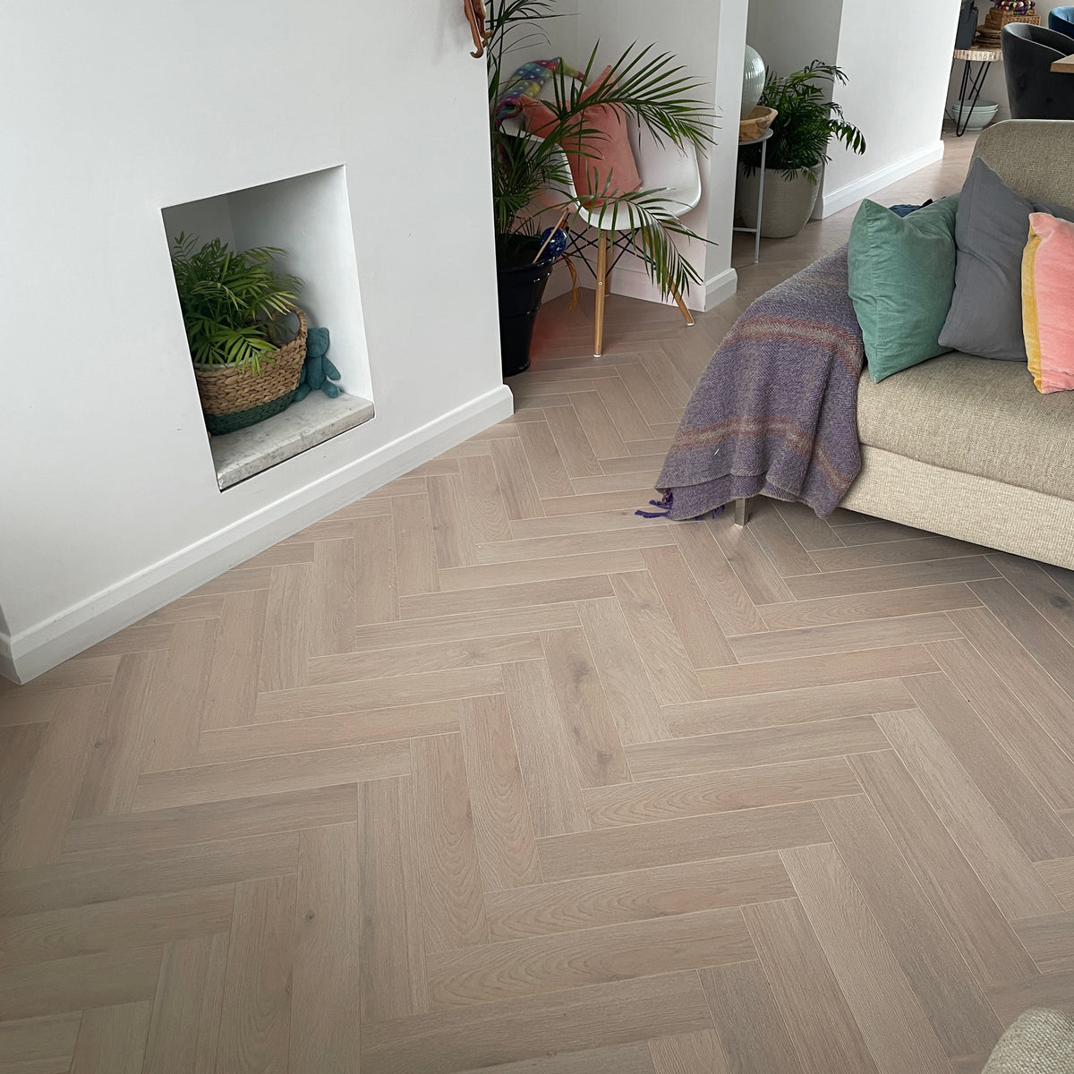 Konig Prestige Glazed Oak Herringbone