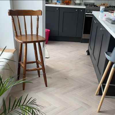 Konig Prestige Glazed Oak Herringbone