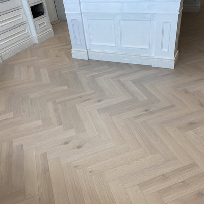 Konig Prestige Glazed Oak Herringbone