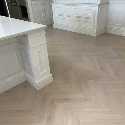 Konig Prestige Glazed Oak Herringbone