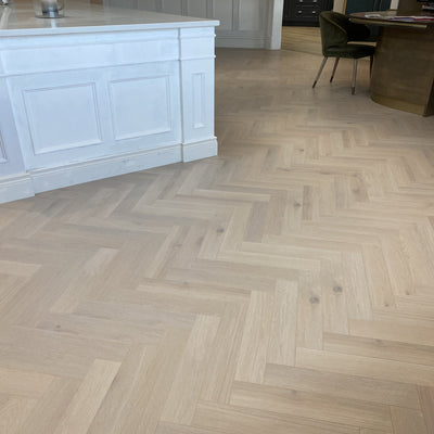 Konig Prestige Glazed Oak Herringbone