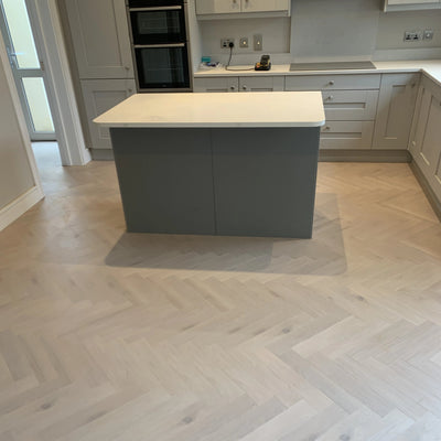 Konig Prestige Glazed Oak Herringbone