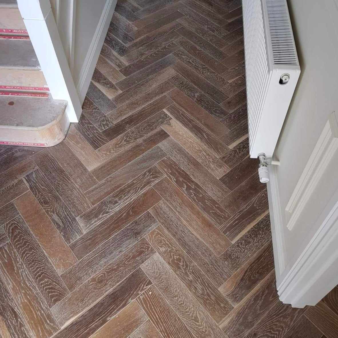 Lignum Strata Smoked & Limed Herringbone 90