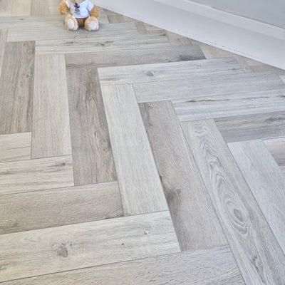 Karna Mountain Grey Oak Herringbone SPC