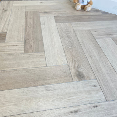 Karna Bordeaux Oak Herringbone SPC